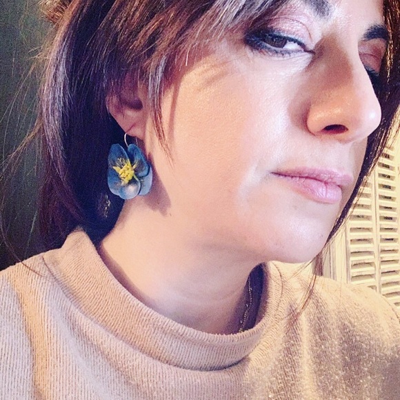 Matana Handmade Flower earrings in Blue and Yellow - Picture 5 of 8